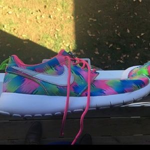 NwOT Nike Sneakers